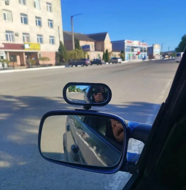 Дзеркало сліпих зон овальне БІЛЕ додаткове бокове автодзеркало 360 градусів для парковки 10.5х5 см 1 шт - зображення 5