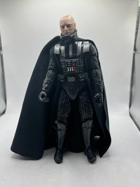 Фигурка игрушка Darth Vader Star Wars Black Series — коллекционная подвижная action figure Дарт Вейдер со световым мечом 15 см - Фото 5 Фигурка игрушка Darth Vader Star Wars Black Series — коллекционная подвижная action figure Дарт Вейдер со световым мечом 15 см - изображение 5
