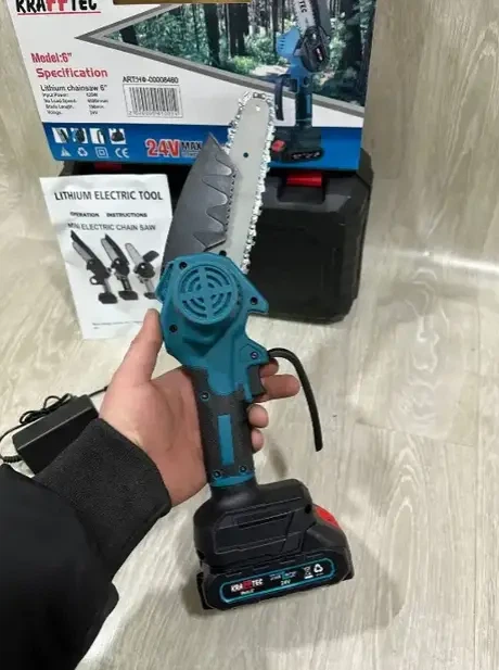 Мини пила аккумуляторная Krafftec 48 В 6 А·ч цепная 1200 Вт шина 8 дюймов сучкорез бесщеточный автоматическая смазка садовая электропила 6000 об мин шаг 1 4 для обрезки деревьев веток кустов распиливания древесины с 2 АКБ кейсом - изображение 7