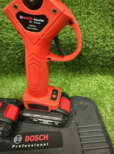 Секатор аккумуляторный BOSCH BGA495W 48 В садовый электрический сучкорез 35 мм ножницы для обрезки деревьев изогнутое лезвие беспроводной инструмент для веток кустарников кустов молодых деревьев сада дачи с 2 АКБ кейсом - изображение 6