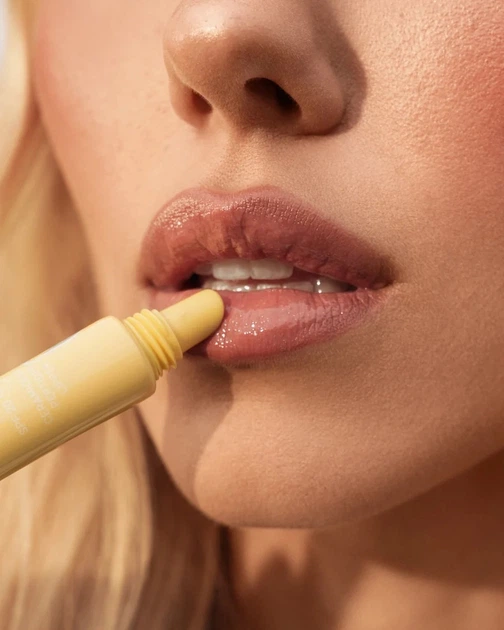 Блиск для губ "Банан" LIPSS Lipper Lip Gloss - Banana (10 ml) - Фото 4 Блиск для губ "Банан" LIPSS Lipper Lip Gloss - Banana (10 ml) - зображення 4