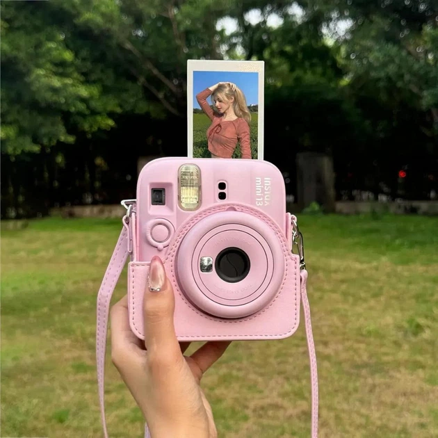 Чохол для фотоапарата Fujifilm Instax Mini 13 Candy Pink (Рожевий) - Фото 6 Чохол для фотоапарата Fujifilm Instax Mini 13 Candy Pink (Рожевий) - изображение 6