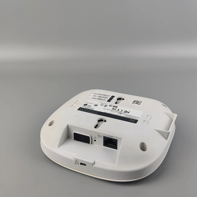 Беспроводная точка доступа Cisco Business CBW150AX / AX1200 Wi-Fi 6 / 1x GbE LAN / PoE Injector / Белый (102228652) - Б/У - изображение 7
