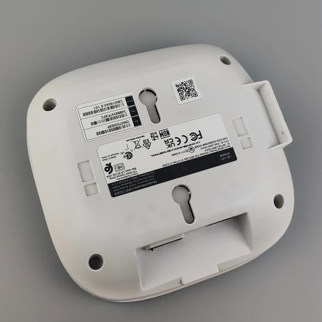 Беспроводная точка доступа Cisco Business CBW150AX / AX1200 Wi-Fi 6 / 1x GbE LAN / PoE Injector / Белый (102228652) - Б/У - изображение 9