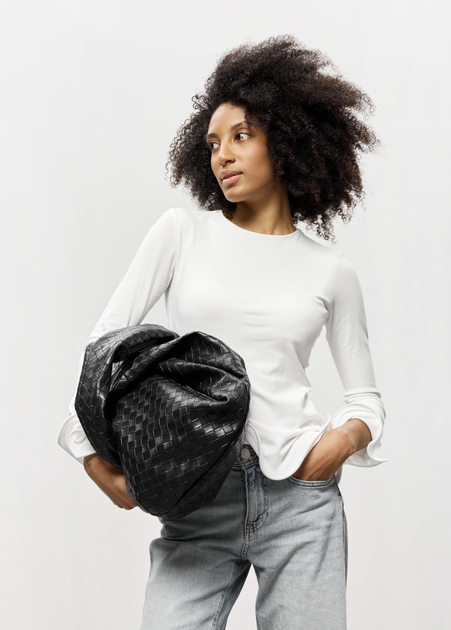 Велика плетена жіноча сумка-хобо Sambag HOBO WEAVE для ноутбука 15" з екошкіри Чорна - Фото 2 Велика плетена жіноча сумка-хобо Sambag HOBO WEAVE для ноутбука 15" з екошкіри Чорна - зображення 2