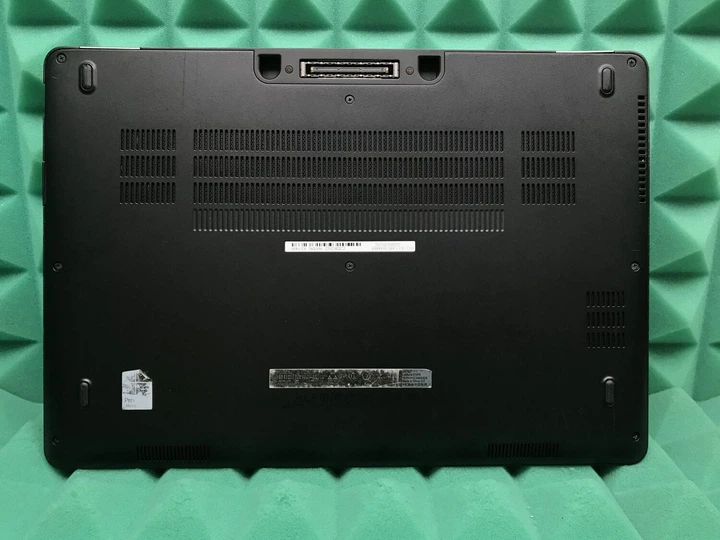 Ультрабук Б-класс Dell Latitude E7470 / 14" (1920x1080) IPS / Intel Core i5-6300U (2 (4) ядра по 2.4 - 3.0 GHz) / 8 GB DDR4 / 256 GB SSD / Intel HD Graphics 520 / WebCam / HDMI / miniDP / Windows 10 лицензия б/у - Фото 10 Ультрабук Б-класс Dell Latitude E7470 / 14" (1920x1080) IPS / Intel Core i5-6300U (2 (4) ядра по 2.4 - 3.0 GHz) / 8 GB DDR4 / 256 GB SSD / Intel HD Graphics 520 / WebCam / HDMI / miniDP / Windows 10 лицензия б/у - изображение 10