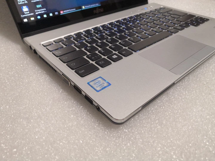 Ультрабук Б-клас Fujitsu LifeBook / 13.3" IPS Touch / Core i5-6300U (2(4) ядра по 2.4-3 GHz) / 8GB DDR4 / 256GB SSD / HD Graphics 520 / WebCam / HDMI б/в - зображення 8