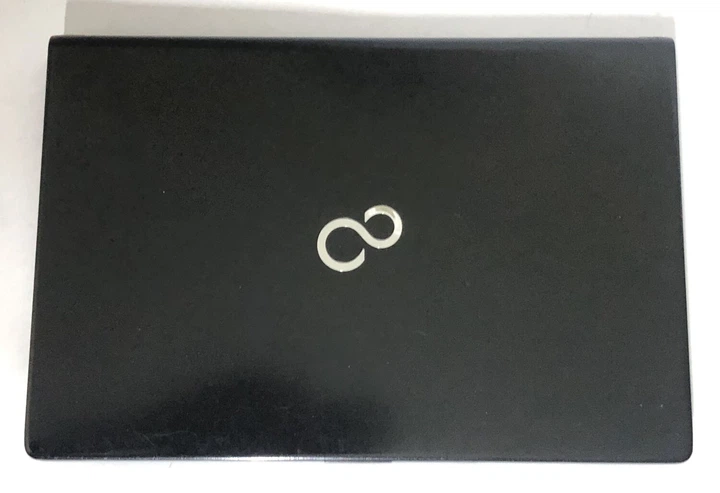 Ультрабук Б-клас Fujitsu LifeBook / 13.3" IPS Touch / Core i5-6300U (2(4) ядра по 2.4-3 GHz) / 8GB DDR4 / 256GB SSD / HD Graphics 520 / WebCam / HDMI б/в - зображення 18