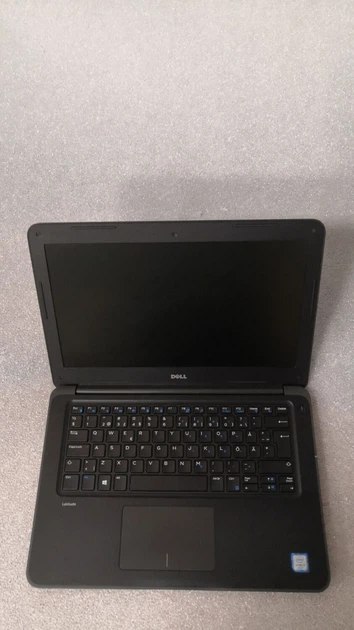 Ноутбук Dell Latitude E3380 / 13.3" (1366x768) TN / Intel Core i3-6006U (2 (4) ядра по 2.0 GHz) / 8 GB DDR4 / 240 GB SSD / Intel HD Graphics 520 / WebCam б/в - зображення 3
