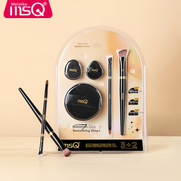 Набор MSQ Flawless Trio: 26 двусторонних кистей для консилера, 29 треугольных кистей для хайлайтера (для маскировки носогубных складок, пигментных пятен и следов от прыщей). - Фото 10 Набор MSQ Flawless Trio: 26 двусторонних кистей для консилера, 29 треугольных кистей для хайлайтера (для маскировки носогубных складок, пигментных пятен и следов от прыщей). - изображение 10