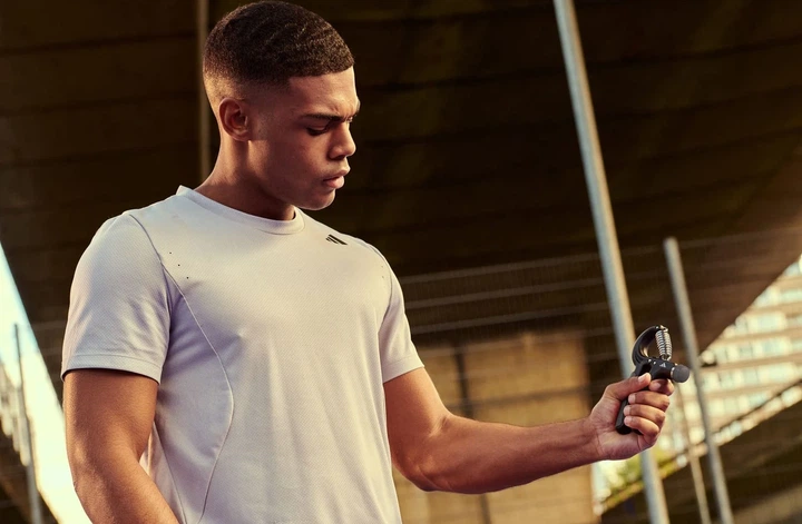 Еспандер для долоні Adidas Adjustable Grip Trainer регульований 10-40 кг метал чорний - Фото 6 Еспандер для долоні Adidas Adjustable Grip Trainer регульований 10-40 кг метал чорний - зображення 6