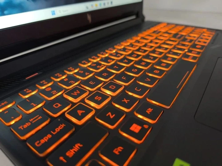 Ноутбук Acer Nitro V 16 ANV16-72-73VJ (NH.U2EAA.002) - изображение 7