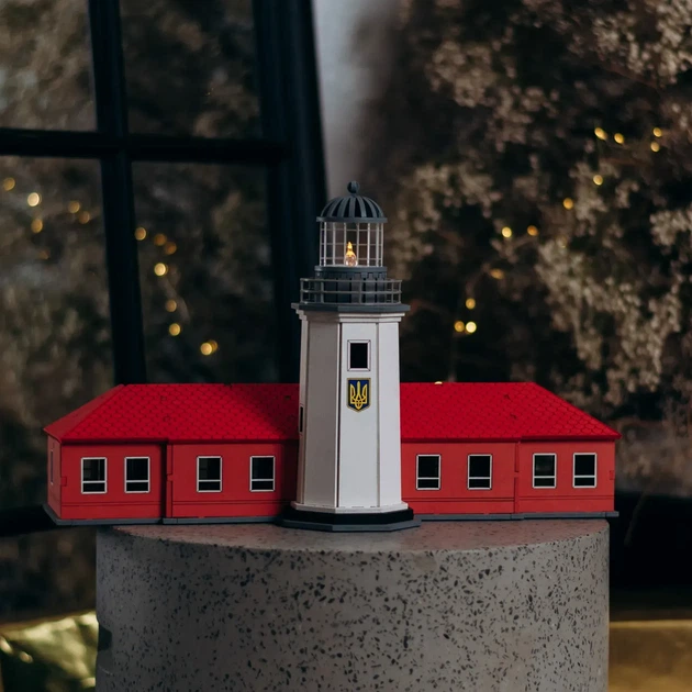 Збірна дерев'яна модель Lighthouse Маяк на острові Зміїний з прибудовою Україна - зображення 13