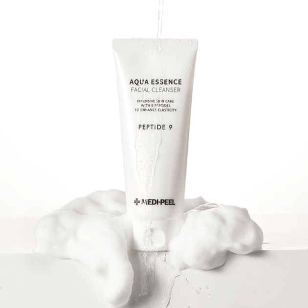 Увлажняющая пенка для умывания с пептидами Medipeel Peptide 9 Aqua Essence Facial Cleanser,150 мл - Фото 4 Увлажняющая пенка для умывания с пептидами Medipeel Peptide 9 Aqua Essence Facial Cleanser,150 мл - изображение 4