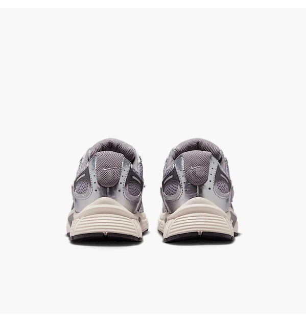 Кросівки чоловічі Nike V5 Rnr 42 Комбінований HJ5228-003 - зображення 2