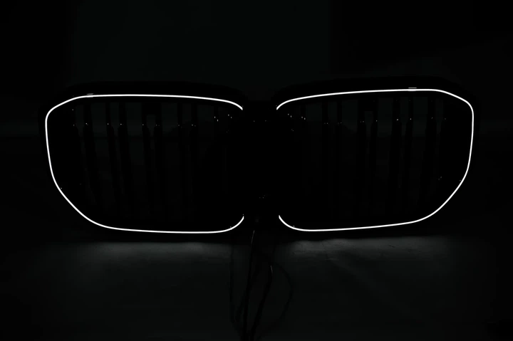 Ноздри решетка радиатора M-Look LED для BMW X5 G05 2023+ - Фото 2 Ноздри решетка радиатора M-Look LED для BMW X5 G05 2023+ - изображение 2