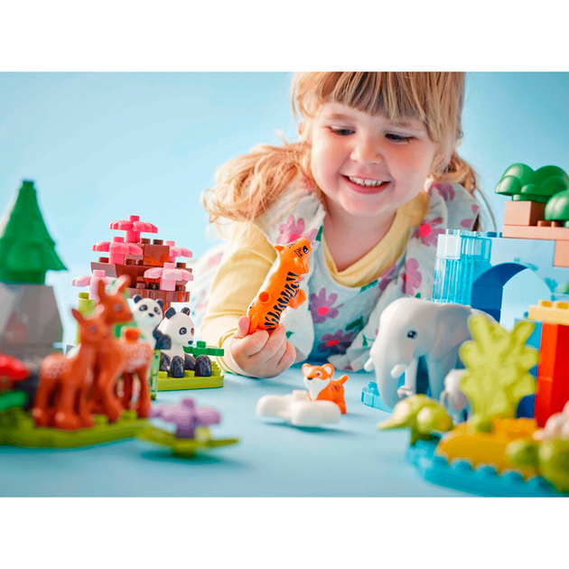 Конструктор LEGO DUPLO Town Сімейства диких тварин 3-в-1 92 деталі (10446) - зображення 8