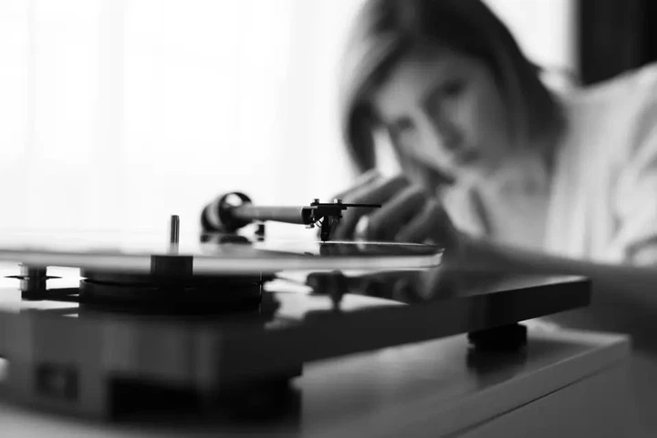 Програвач вініл Pro-Ject T1 EVO Phono OM10 Piano - зображення 6