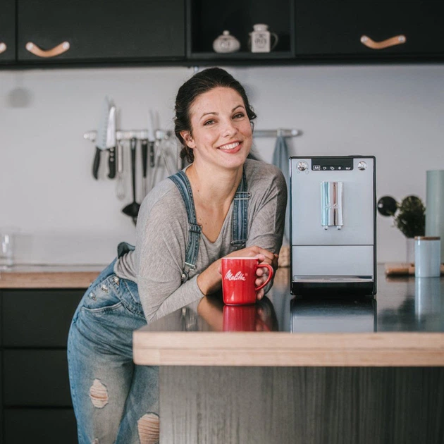Автоматична кофемашина Melitta Solo E950-203 - Фото 3 Автоматична кофемашина Melitta Solo E950-203 - зображення 3