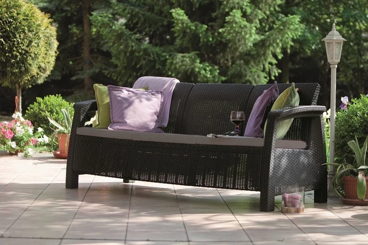 Садовый диван Keter Corfu Love Seat Max пластиковый 3-местный 182х70х79 см серый - изображение 3