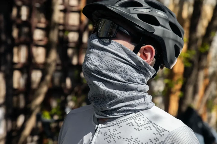 Головний убір бафф ONRIDE Ornament мікрофібра 100% поліестер чорний універсальний розмір - Фото 2 Головний убір бафф ONRIDE Ornament мікрофібра 100% поліестер чорний універсальний розмір - зображення 2