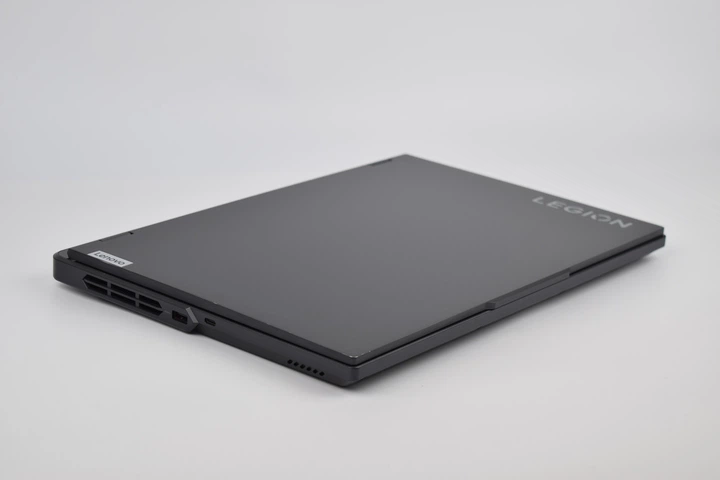Игровой ноутбук Lenovo Legion Pro 5 16IRX8 i7-13700HX / 16GB / 1TB / RTX 4060 / 16" WQXGA IPS 240Hz / Win11 - RGB (б/у) - Фото 3 Игровой ноутбук Lenovo Legion Pro 5 16IRX8 i7-13700HX / 16GB / 1TB / RTX 4060 / 16" WQXGA IPS 240Hz / Win11 - RGB (б/у) - изображение 3