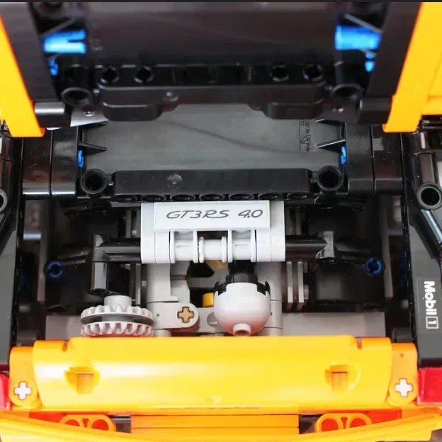 Конструктор Спортивный Суперкар Technic Porsche 911 GT3 RS, 2704 деталей - Фото 7 Конструктор Спортивный Суперкар Technic Porsche 911 GT3 RS, 2704 деталей - изображение 7