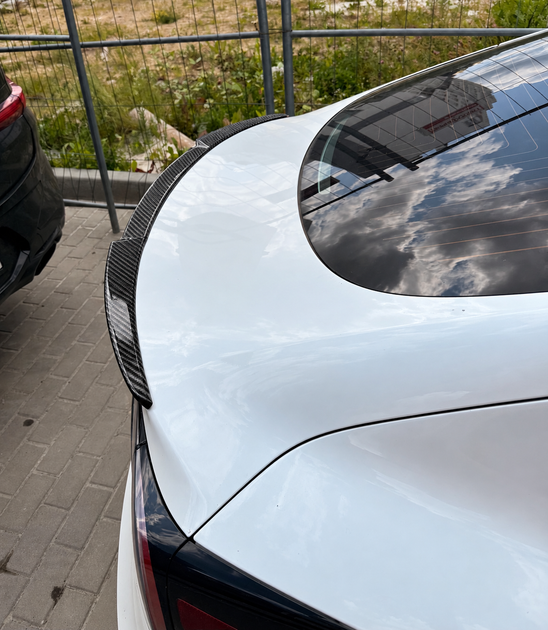 Спойлер на Tesla Model 3, Y, Highland глянец карбон - изображение 3