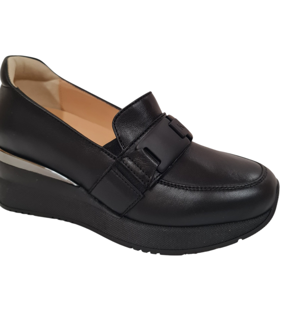 Жіночі лофери на танкетці бренду Kelton Арт.AJ4120 р.36 - Фото 9 Жіночі лофери на танкетці бренду Kelton Арт.AJ4120 р.36 - изображение 9