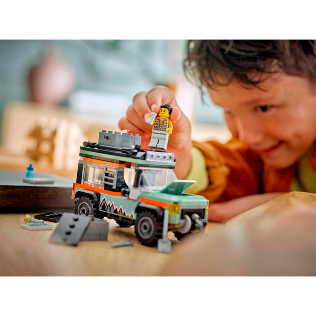 Конструктор LEGO City Позашляхова гірська вантажівка 4x4 221 деталь (60447) - зображення 9