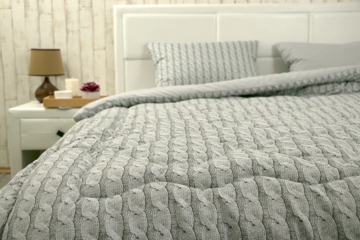 Зимнее евро одеяло Руно Grey Braid 200×220 см, антиаллергенное силиконизированное волокно 300 г/м² (Р322.52_Grey Braid) - изображение 4