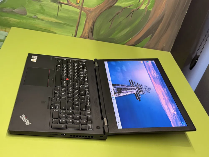 Мобильная рабочая станция Lenovo Thinkpad P15 Gen 1 / 15.6" (3840x2160) IPS / Intel Core i7-10850H (6 (12) ядер по 2.7 - 5.1 GHz) / 16 GB DDR4 / 512 GB SSD / nVidia Quadro T1000, 4 GB GDDR5, 128-bit / WebCam / TouchID б/у - Фото 3 Мобильная рабочая станция Lenovo Thinkpad P15 Gen 1 / 15.6" (3840x2160) IPS / Intel Core i7-10850H (6 (12) ядер по 2.7 - 5.1 GHz) / 16 GB DDR4 / 512 GB SSD / nVidia Quadro T1000, 4 GB GDDR5, 128-bit / WebCam / TouchID б/у - изображение 3