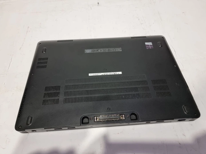 Ультрабук Б-класс Dell Latitude E7470 / 14" (1920x1080) TN / Intel Core i5-6300U (2 (4) ядра по 2.4 - 3.0 GHz) / 8 GB DDR4 / 128 GB SSD M.2 / Intel HD Graphics 520 / WebCam б/у - Фото 7 Ультрабук Б-класс Dell Latitude E7470 / 14" (1920x1080) TN / Intel Core i5-6300U (2 (4) ядра по 2.4 - 3.0 GHz) / 8 GB DDR4 / 128 GB SSD M.2 / Intel HD Graphics 520 / WebCam б/у - изображение 7