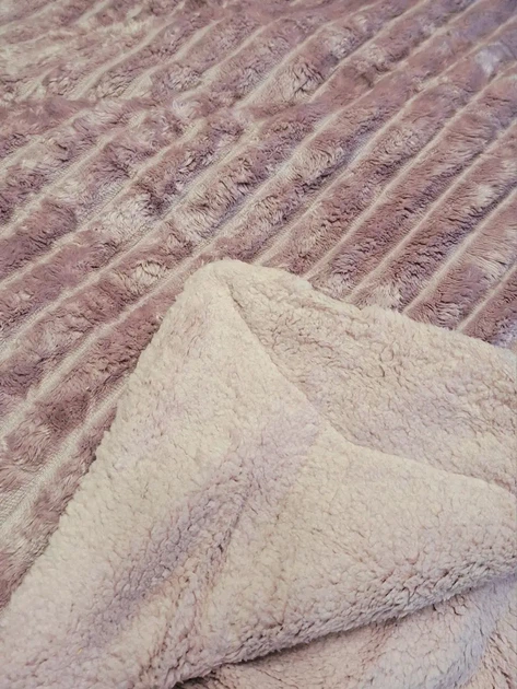 Теплый велюровый плед-покрывало Шарпей на овчинке полуторного размера 160x220 (розовый) (WOOLL373) - Фото 1 Теплый велюровый плед-покрывало Шарпей на овчинке полуторного размера 160x220 (розовый) (WOOLL373) - изображение 1