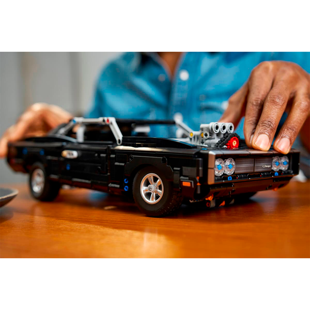 Конструктор LEGO Technic Fast and Furious Dodge Charger R/T 1516 деталей (42231) - изображение 9