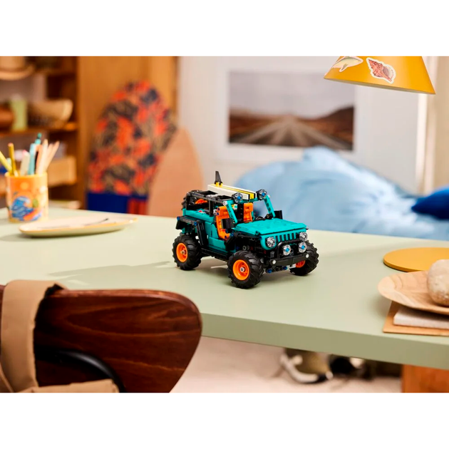Конструктор LEGO Technic Внедорожник Jeep® Wrangler Rubicon 723 детали (42227) - изображение 8