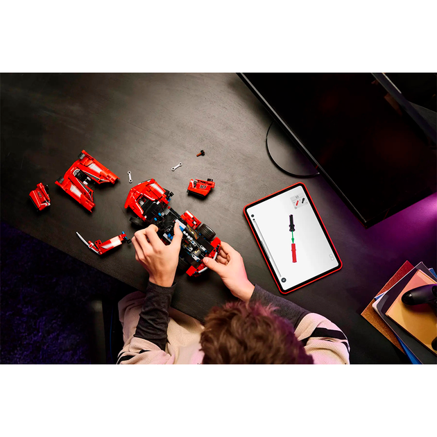 Конструктор LEGO Technic Ferrari FXX K 897 деталей (42212) - Фото 7 Конструктор LEGO Technic Ferrari FXX K 897 деталей (42212) - изображение 7