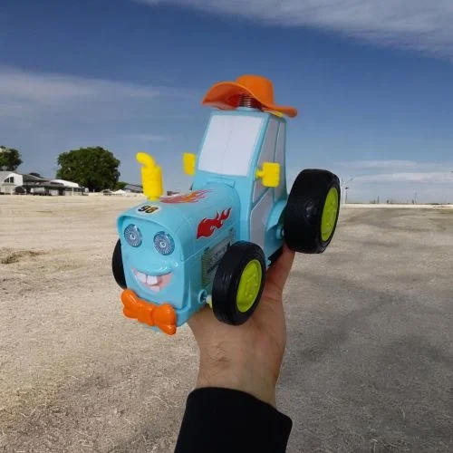 Трактор на радіокеруванні танцюючий MIC Crazy Car червоний - Фото 3 Трактор на радіокеруванні танцюючий MIC Crazy Car червоний - зображення 3