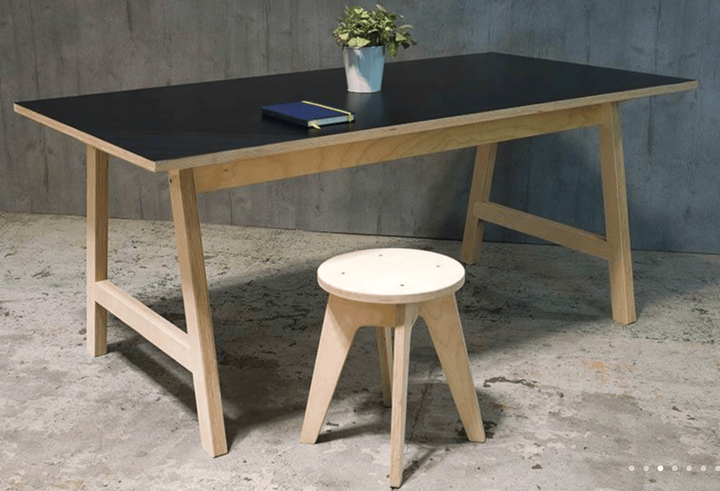 Стіл Loft Edge 125 з чорним HPL 125×80×75 см - Фото 2 Стіл Loft Edge 125 з чорним HPL 125×80×75 см - изображение 2