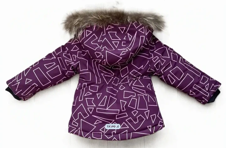 Зимовий комплект "Tadpole" geometric для дівчинки 071069 бордовий 92см - Фото 10 Зимовий комплект "Tadpole" geometric для дівчинки 071069 бордовий 92см - изображение 10