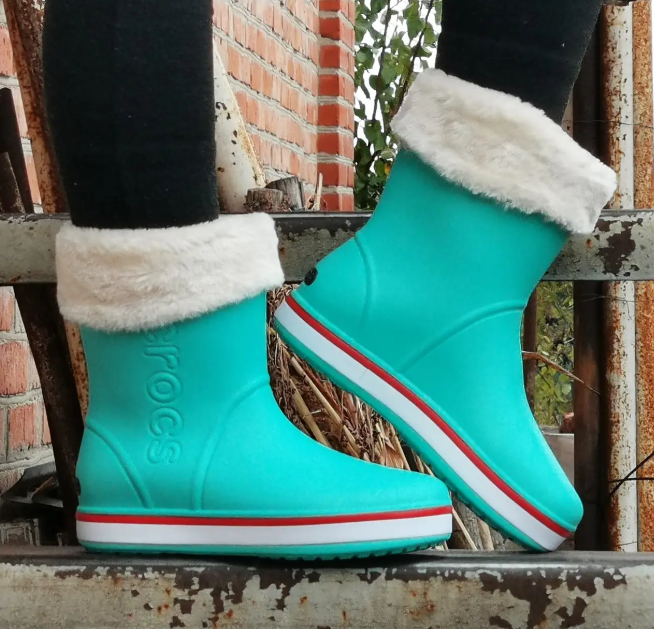 Женские теплые зимние резиновые полусапожки CROCS 38р (24 см) Бирюзовые - Фото 6 Женские теплые зимние резиновые полусапожки CROCS 38р (24 см) Бирюзовые - изображение 6