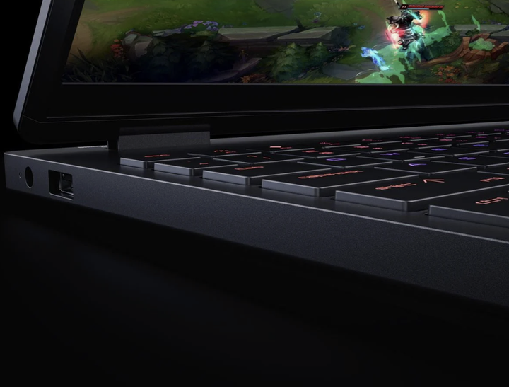 Ноутбук HP OMEN 15, AMD Ryzen 7 8745HX, 16 ГБ, SSD 2 TБ, RTX 5060 8 ГБ, 15.3" WQXGA 180 Гц, Windows 11 — 15-gb0078nwx (DG3X9EA) - зображення 3