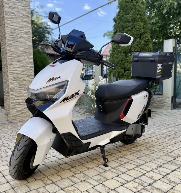 Електричний мопед Garow L850 GR-5290 2999W 72V 48Ah LiFePO4 До 99 км/год ABS + TCS Запас ходу до 90 км - изображение 4