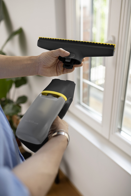 Аккумуляторный оконный пылесос Karcher WV 2 Universal Precision+ Black(TS_62702630516B) - Фото 8 Аккумуляторный оконный пылесос Karcher WV 2 Universal Precision+ Black(TS_62702630516B) - изображение 8