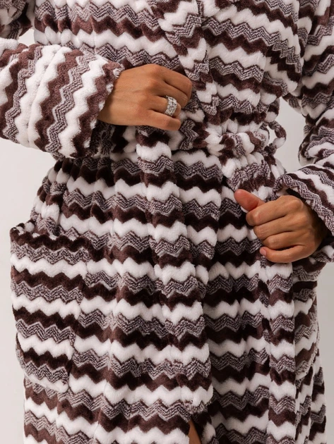 Халат женский из велсофту теплый с капюшоном зимний BARWA garments 0227/1 M Шоколадный (2110022712152) - изображение 6