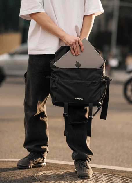 Сумка для ноутбука Sambag Roll з перфорацією 33х26х11 см чорна екошкіра - Фото 4 Сумка для ноутбука Sambag Roll з перфорацією 33х26х11 см чорна екошкіра - зображення 4