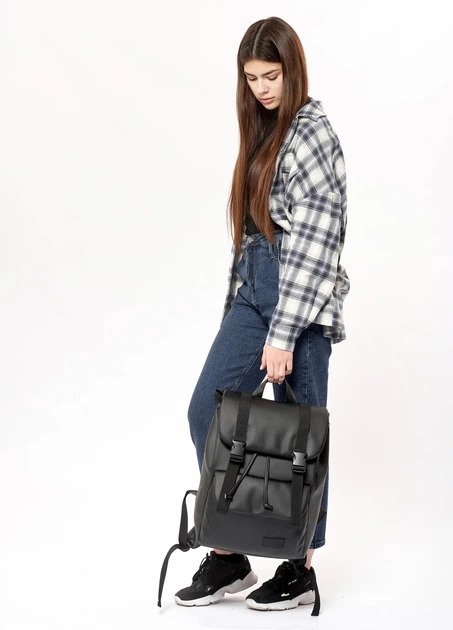 Женский рюкзак ролл Sambag Loft Zard 46x28x13 см экокожа чёрный с клапаном - изображение 4