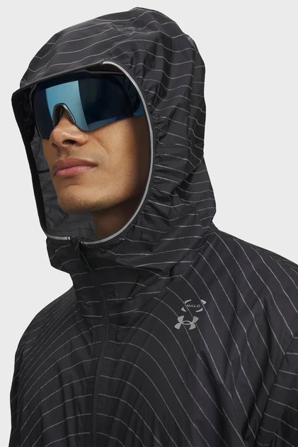 Чоловіча чорна вітровка у смужку UA Halo Run ReflectiveJacket-GRY Under Armour L 6012322-016 - Фото 3 Чоловіча чорна вітровка у смужку UA Halo Run ReflectiveJacket-GRY Under Armour L 6012322-016 - изображение 3