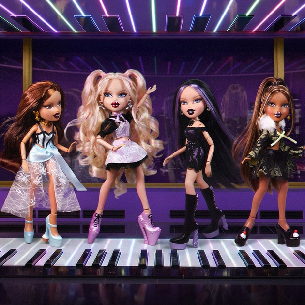 Игровой набор с куклой Bratz Stylin Birthday Саша 28 см с футболкой для девочки 596042 - Фото 7 Игровой набор с куклой Bratz Stylin Birthday Саша 28 см с футболкой для девочки 596042 - изображение 7
