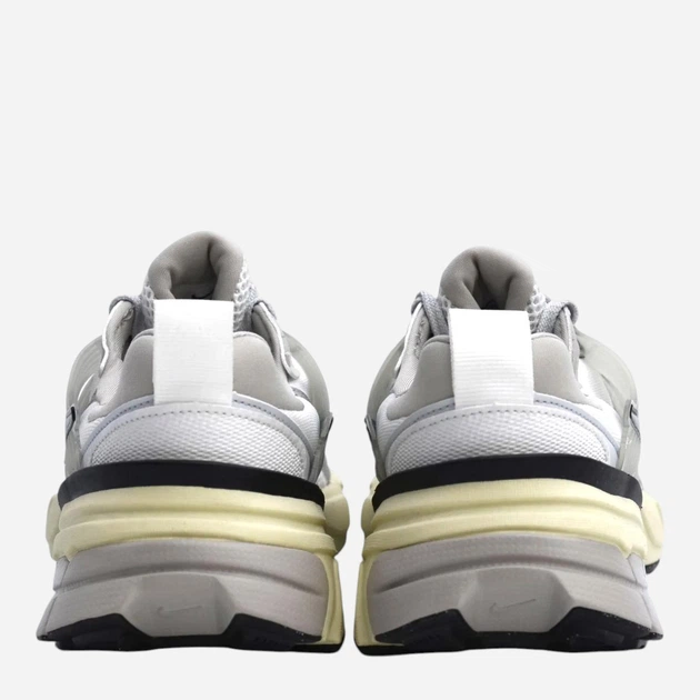 Жіночі кросівки Nike V2K Run FD0736-100 37.5 (6.5 US) 23.5 см Сірі (196968046416) - зображення 3